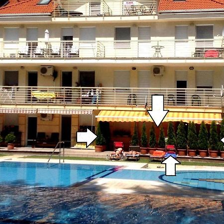 Relax Beach Apartman Hajduszoboszlo Bagian luar foto